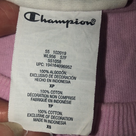 DONATED! Champion cropped t-shirt - Picture 5 of 8